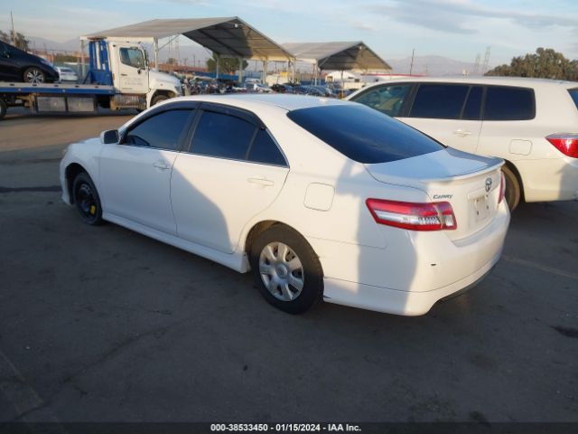 Photo 2 VIN: 4T1BF3EK3BU583500 - TOYOTA CAMRY 