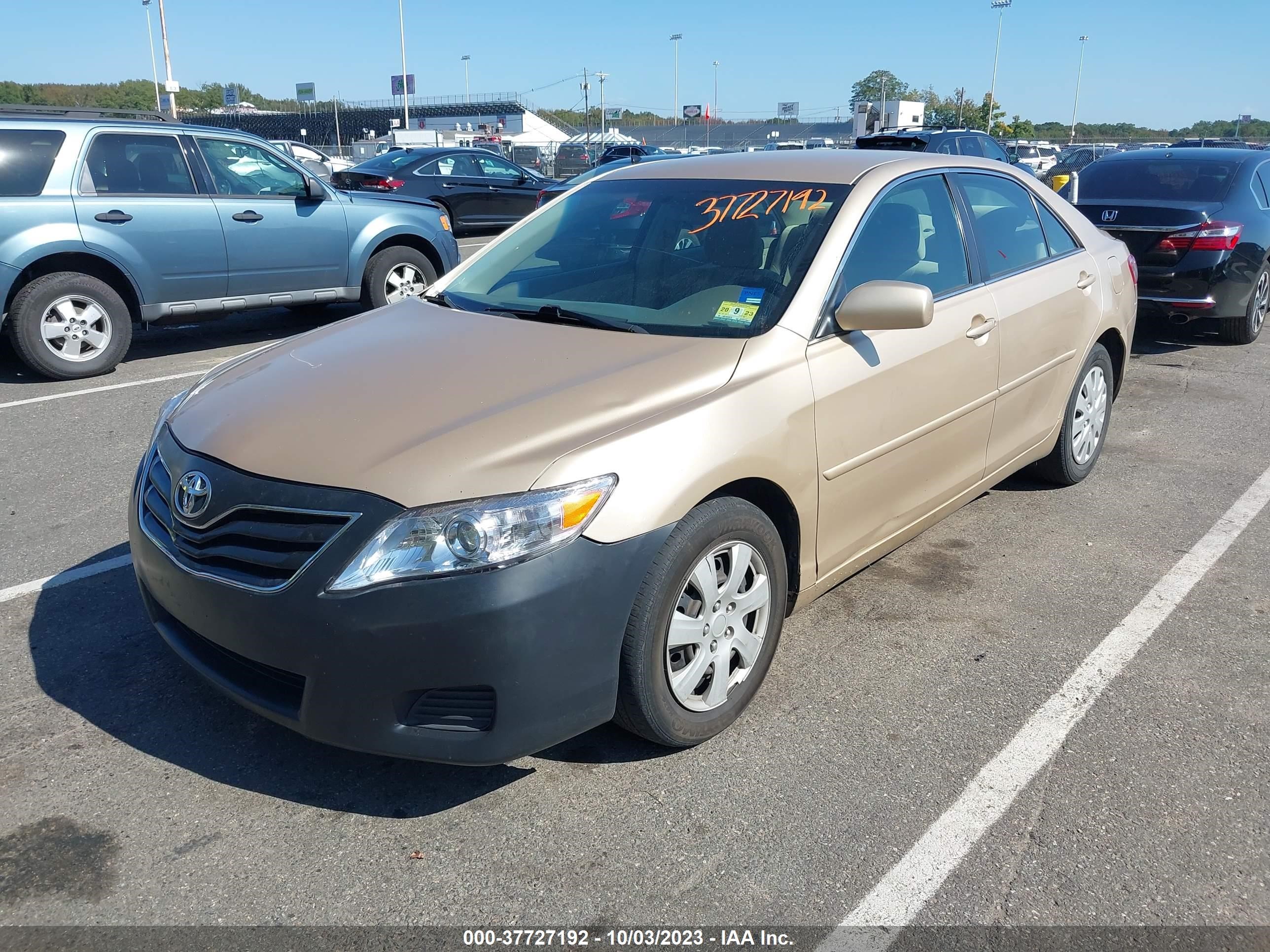 Photo 1 VIN: 4T1BF3EK3BU590835 - TOYOTA CAMRY 