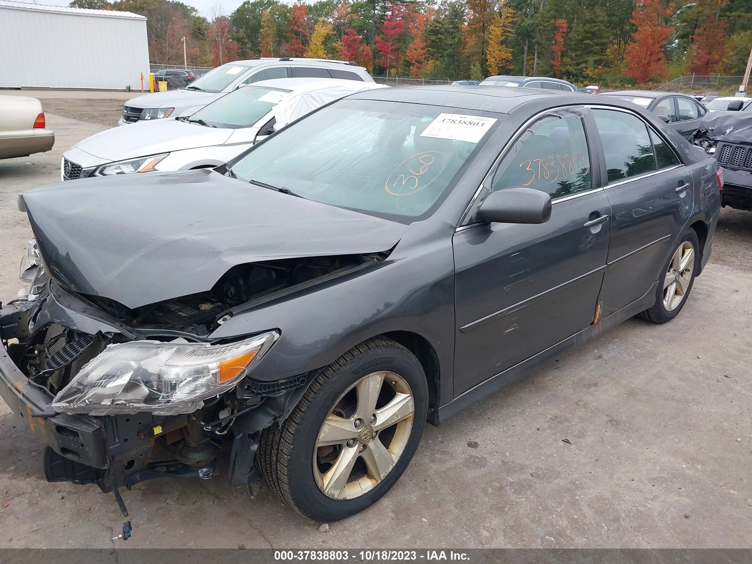 Photo 1 VIN: 4T1BF3EK3BU624627 - TOYOTA CAMRY 