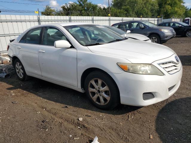 Photo 3 VIN: 4T1BF3EK3BU629701 - TOYOTA CAMRY BASE 