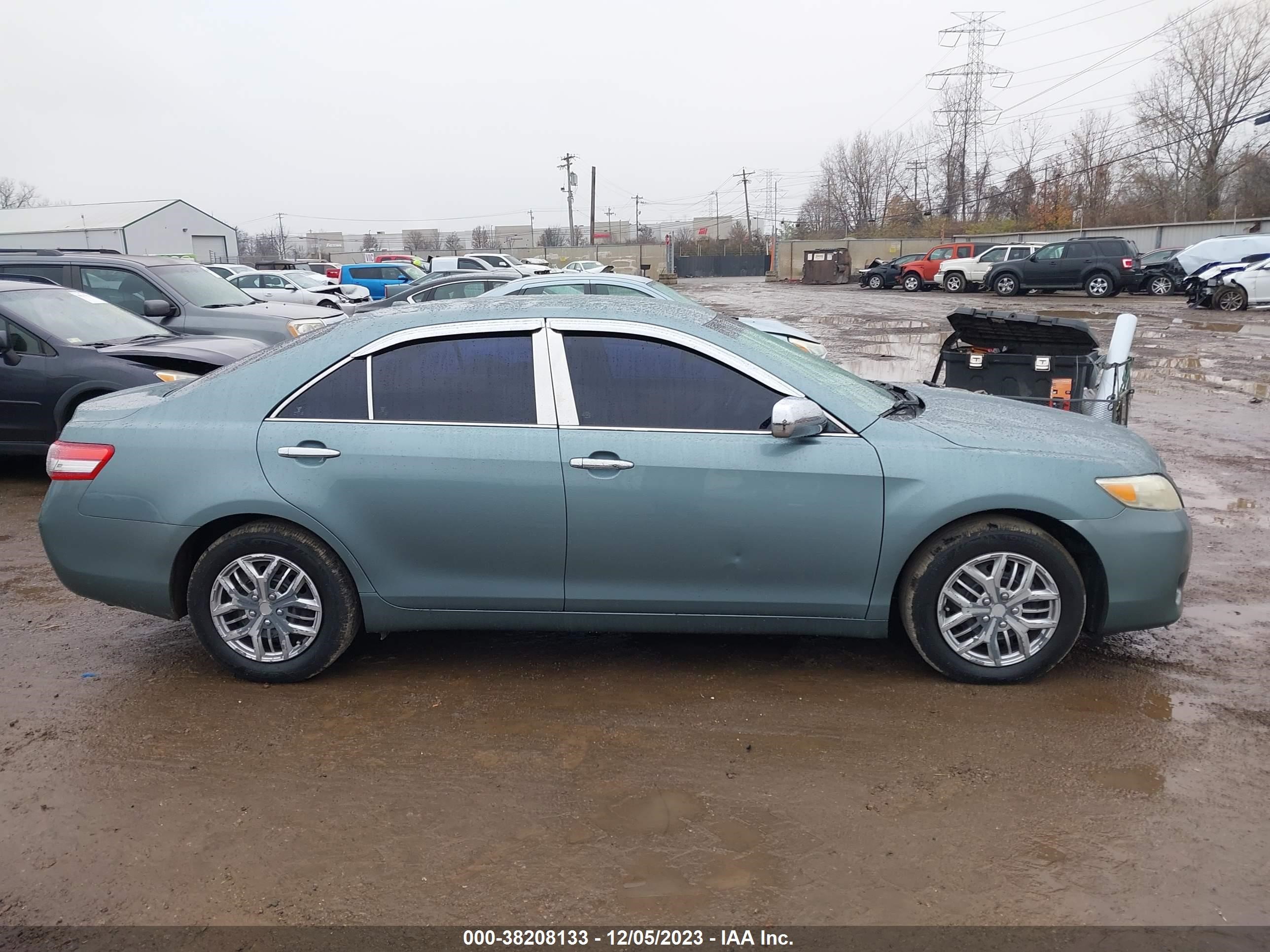 Photo 12 VIN: 4T1BF3EK3BU639550 - TOYOTA CAMRY 