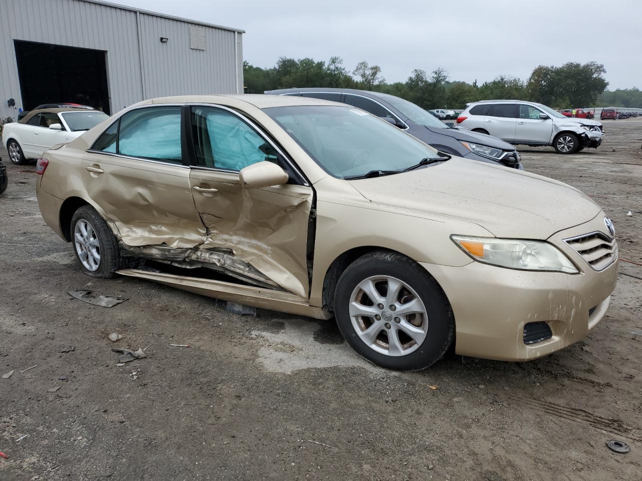 Photo 3 VIN: 4T1BF3EK3BU688828 - TOYOTA CAMRY 