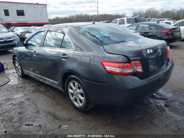 Photo 2 VIN: 4T1BF3EK3BU762863 - TOYOTA CAMRY 