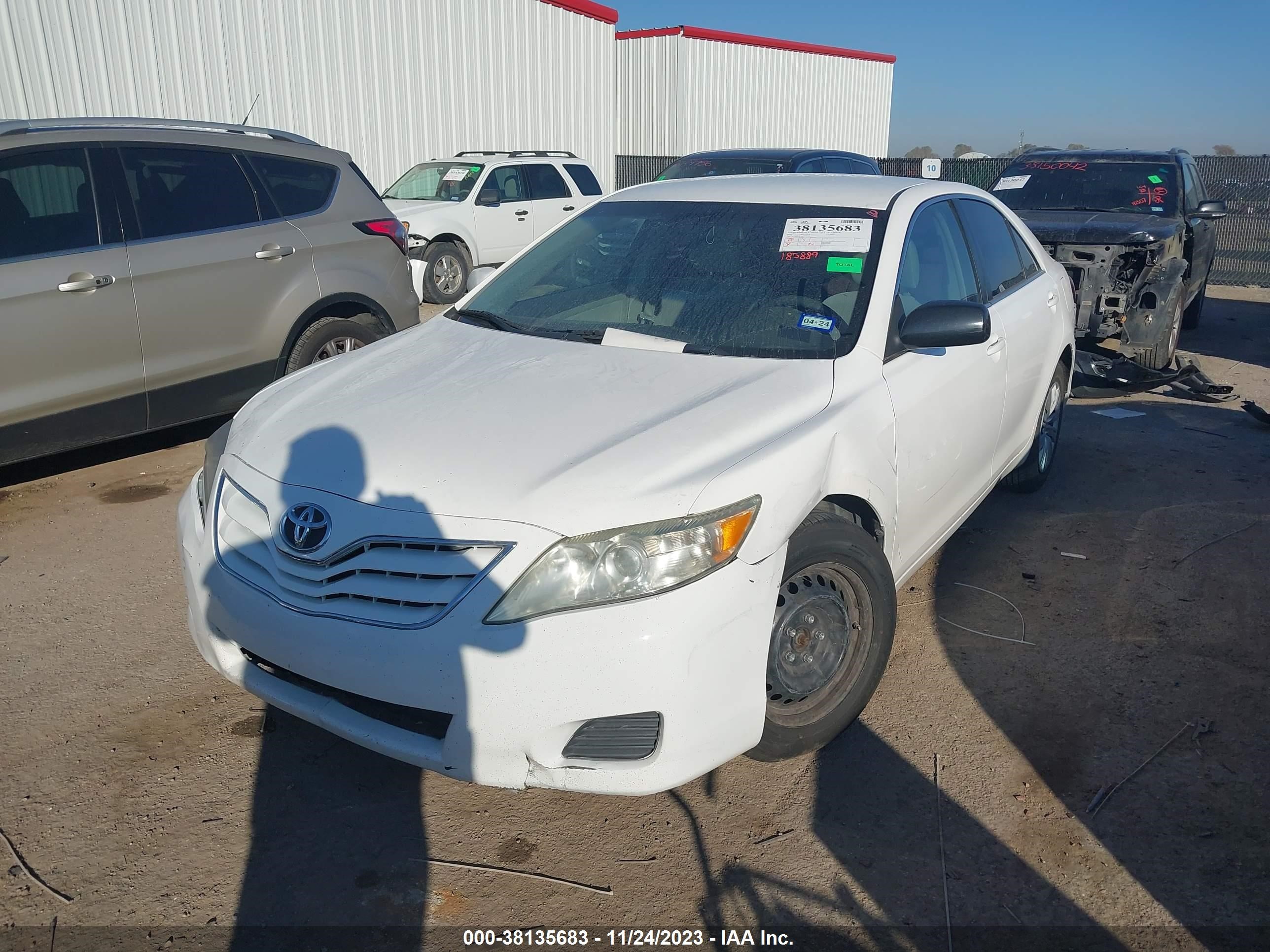 Photo 1 VIN: 4T1BF3EK3BU771112 - TOYOTA CAMRY 