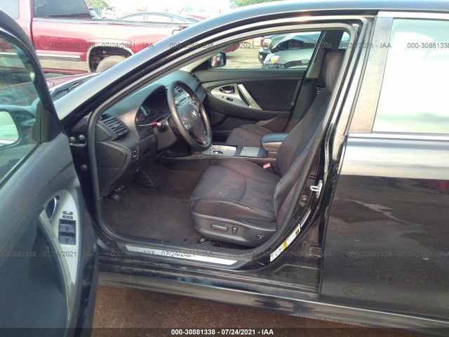 Photo 4 VIN: 4T1BF3EK4AU010460 - TOYOTA CAMRY 