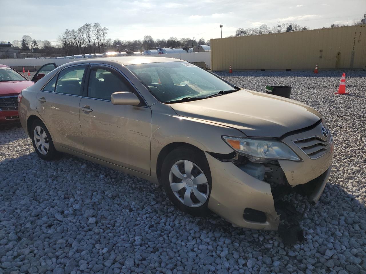 Photo 3 VIN: 4T1BF3EK4AU017716 - TOYOTA CAMRY 