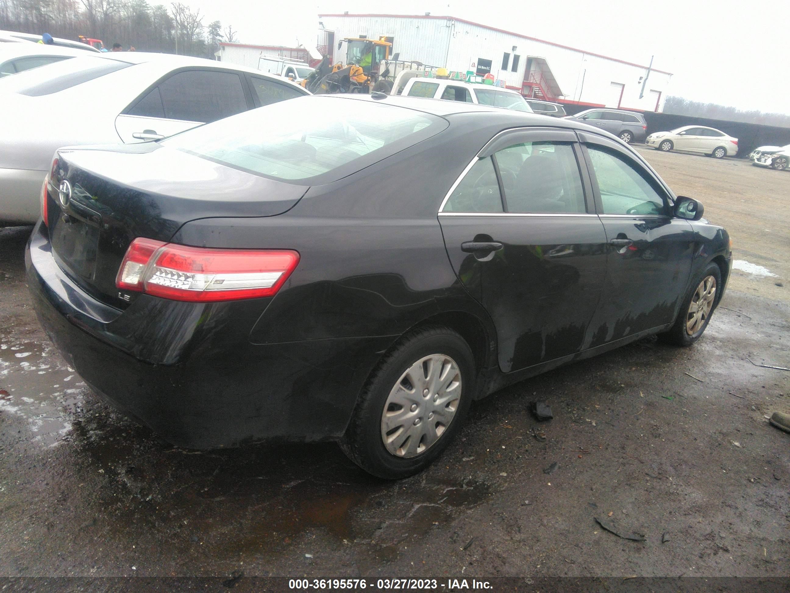 Photo 3 VIN: 4T1BF3EK4AU049968 - TOYOTA CAMRY 