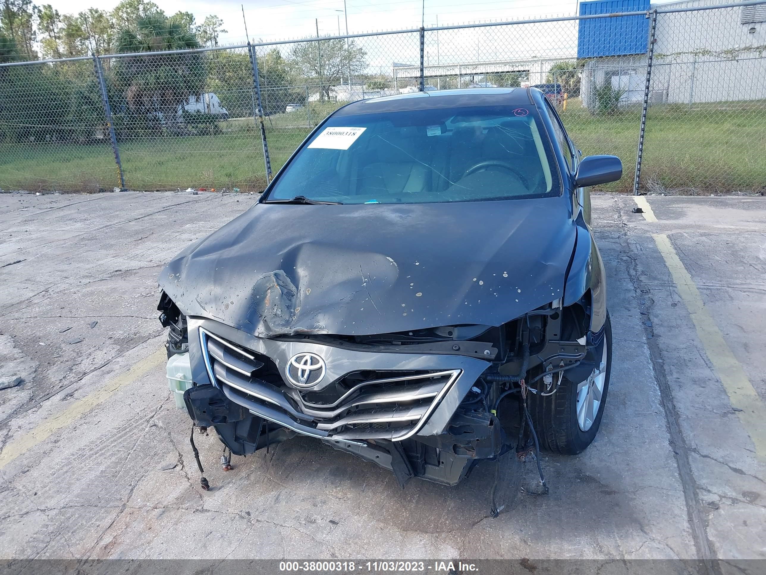 Photo 5 VIN: 4T1BF3EK4AU067516 - TOYOTA CAMRY 