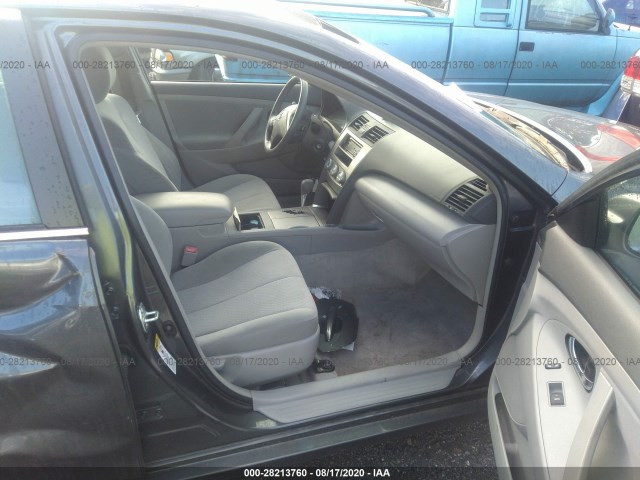 Photo 4 VIN: 4T1BF3EK4AU072831 - TOYOTA CAMRY 