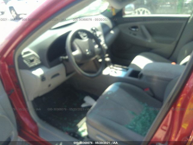 Photo 4 VIN: 4T1BF3EK4AU081352 - TOYOTA CAMRY 