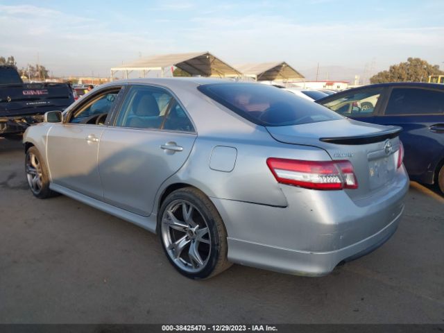 Photo 2 VIN: 4T1BF3EK4AU088219 - TOYOTA CAMRY 