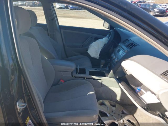 Photo 4 VIN: 4T1BF3EK4AU114723 - TOYOTA CAMRY 