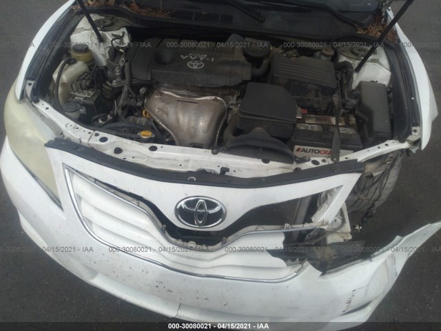 Photo 9 VIN: 4T1BF3EK4AU501952 - TOYOTA CAMRY 