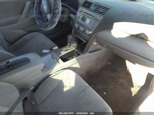 Photo 4 VIN: 4T1BF3EK4AU511686 - TOYOTA CAMRY 