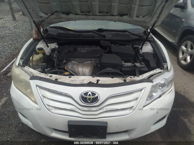 Photo 9 VIN: 4T1BF3EK4AU517150 - TOYOTA CAMRY 