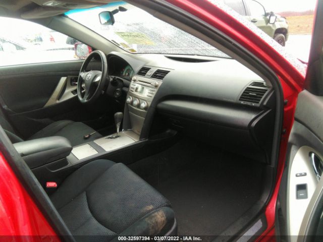 Photo 4 VIN: 4T1BF3EK4AU526611 - TOYOTA CAMRY 