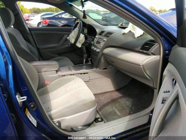 Photo 4 VIN: 4T1BF3EK4AU528293 - TOYOTA CAMRY 