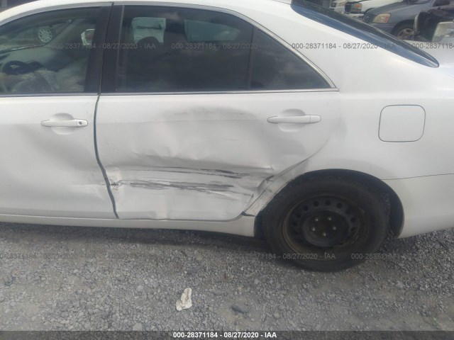 Photo 5 VIN: 4T1BF3EK4AU555820 - TOYOTA CAMRY 