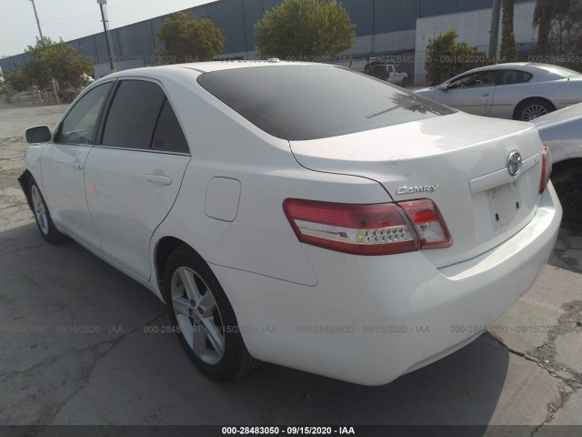 Photo 2 VIN: 4T1BF3EK4AU565246 - TOYOTA CAMRY 