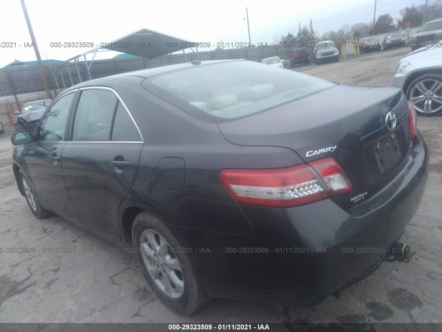 Photo 2 VIN: 4T1BF3EK4AU579678 - TOYOTA CAMRY 