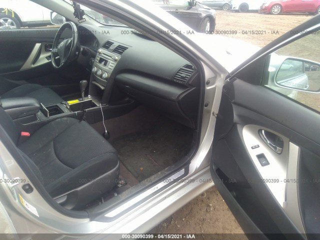 Photo 4 VIN: 4T1BF3EK4BU211518 - TOYOTA CAMRY 