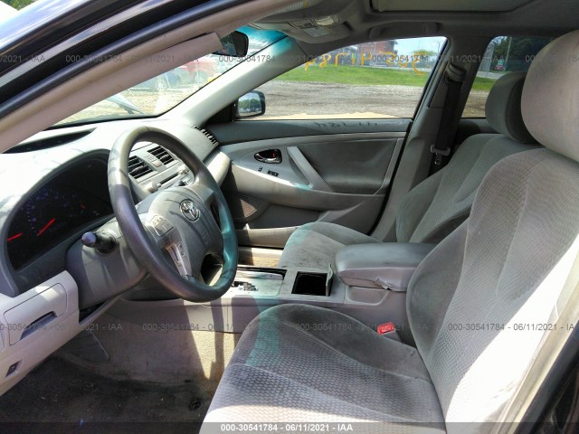 Photo 4 VIN: 4T1BF3EK4BU217576 - TOYOTA CAMRY 