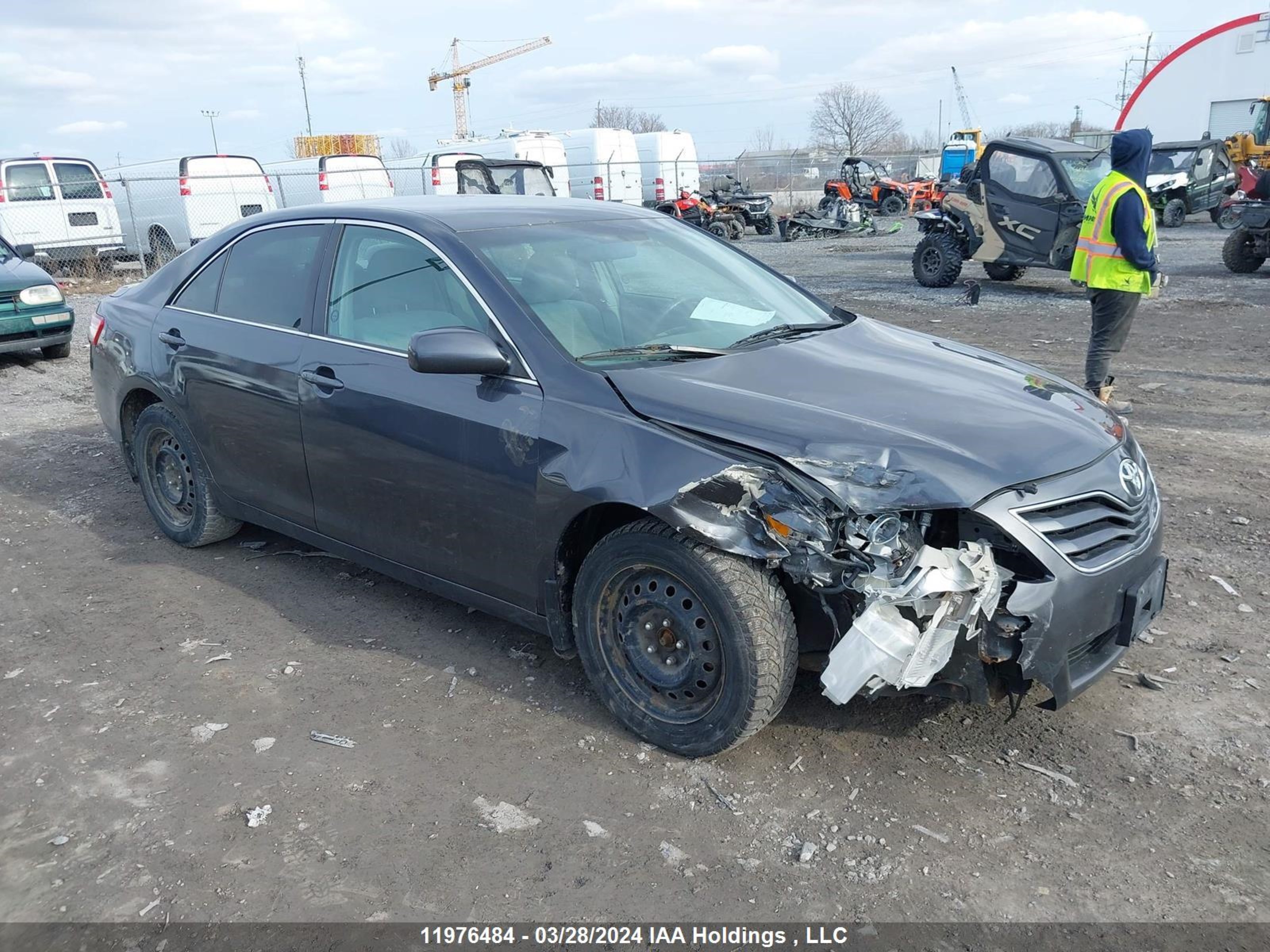 Photo 0 VIN: 4T1BF3EK4BU228173 - TOYOTA CAMRY 