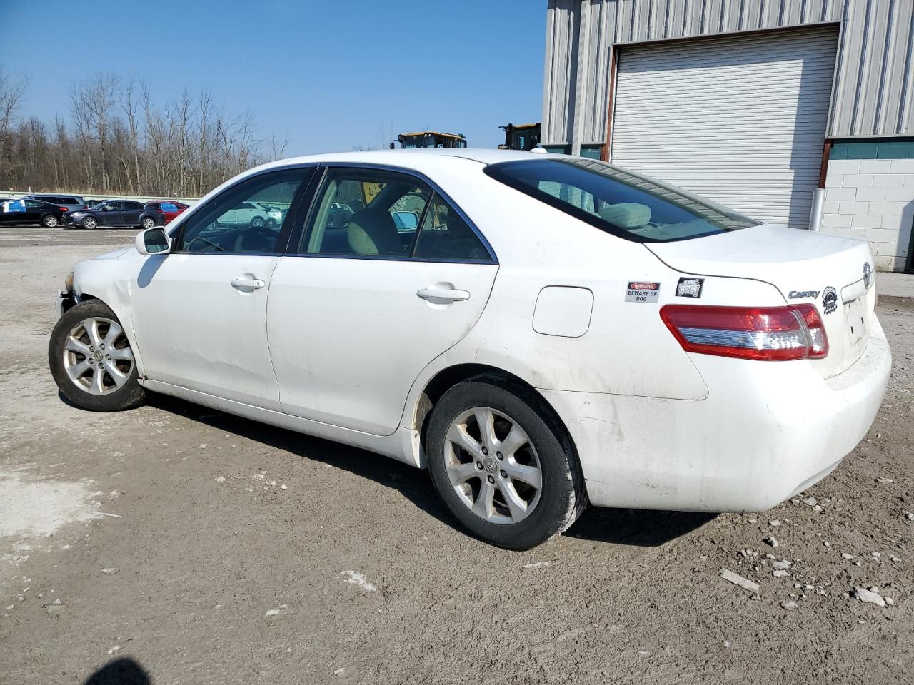 Photo 1 VIN: 4T1BF3EK4BU679913 - TOYOTA CAMRY 