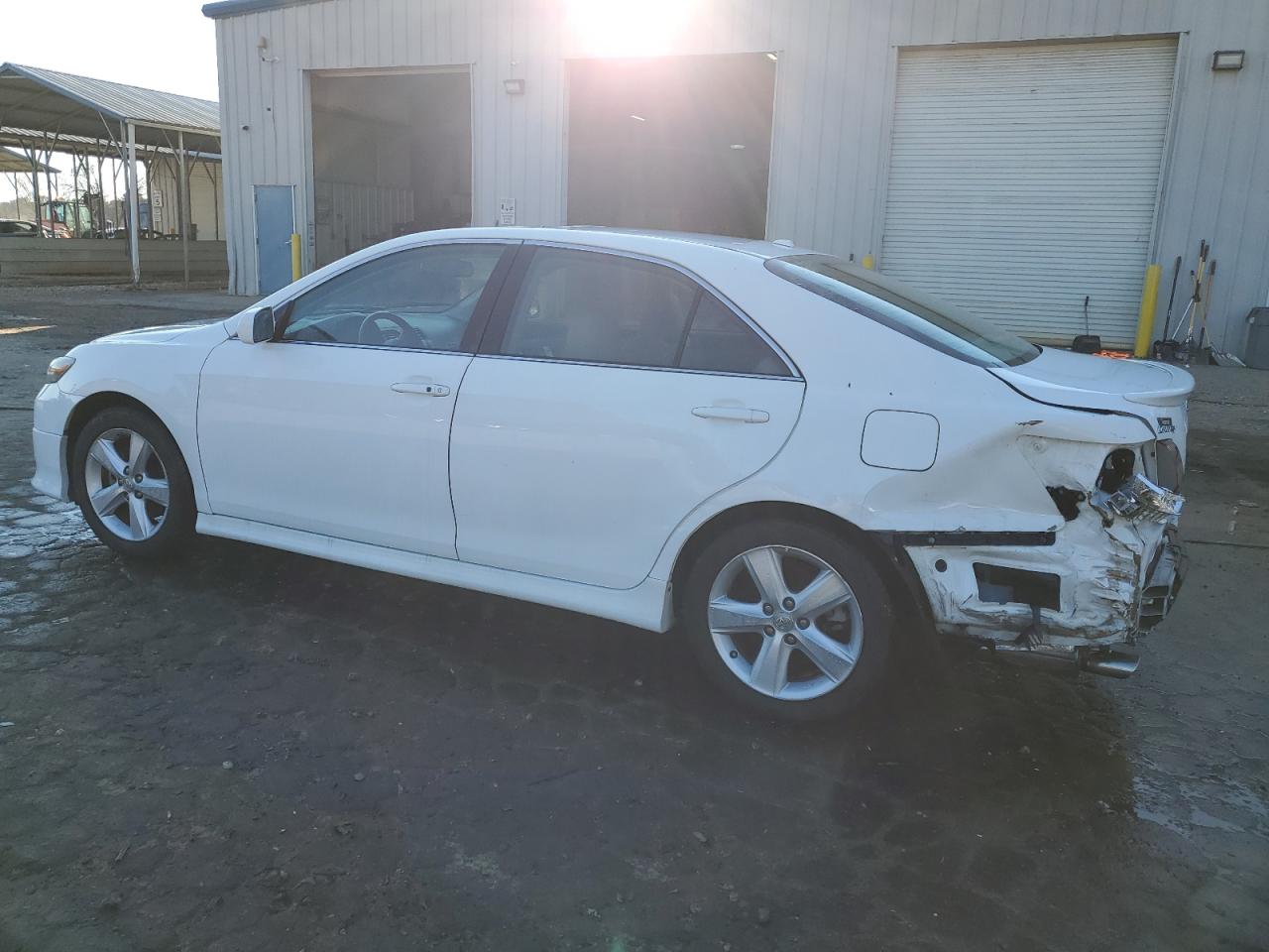 Photo 1 VIN: 4T1BF3EK4BU721125 - TOYOTA CAMRY 