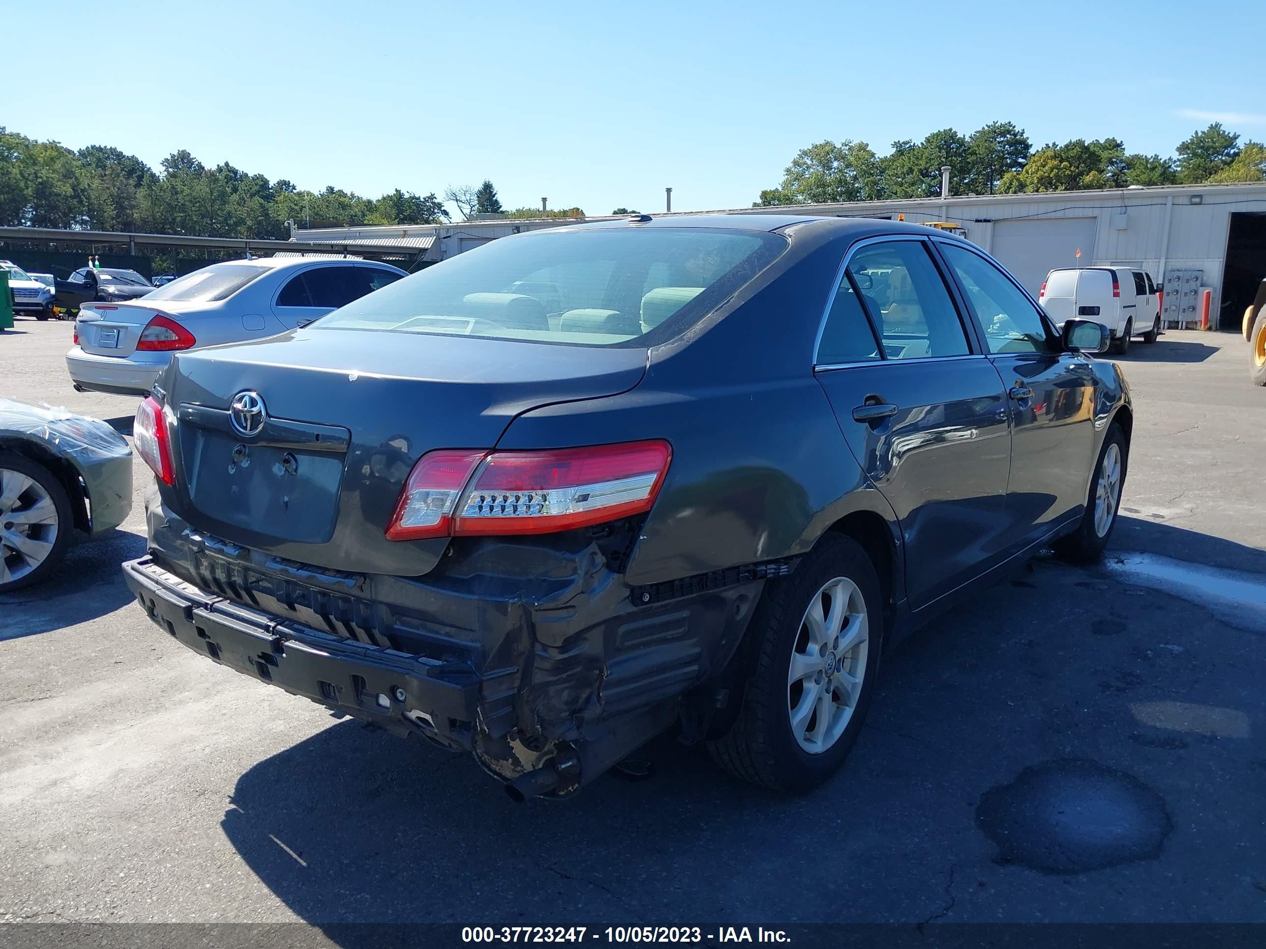 Photo 3 VIN: 4T1BF3EK4BU722131 - TOYOTA CAMRY 