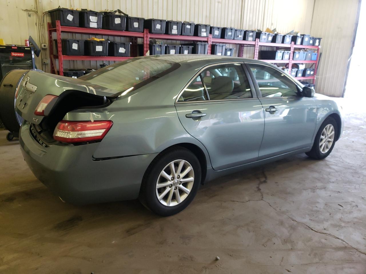 Photo 2 VIN: 4T1BF3EK4BU764833 - TOYOTA CAMRY 