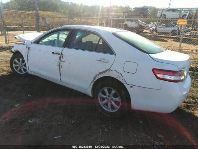 Photo 2 VIN: 4T1BF3EK4BU774682 - TOYOTA CAMRY 