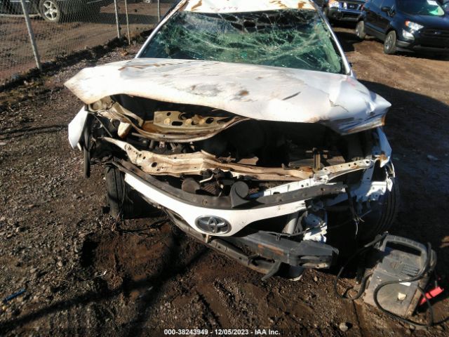 Photo 5 VIN: 4T1BF3EK4BU774682 - TOYOTA CAMRY 