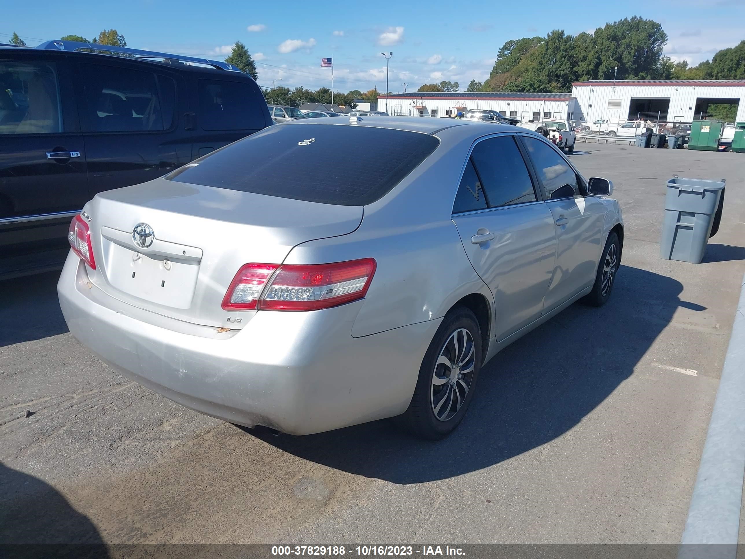 Photo 3 VIN: 4T1BF3EK4BU775542 - TOYOTA CAMRY 