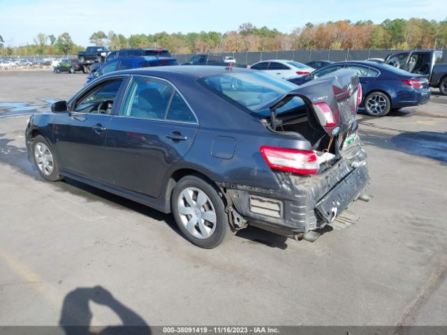 Photo 2 VIN: 4T1BF3EK5AU018132 - TOYOTA CAMRY 