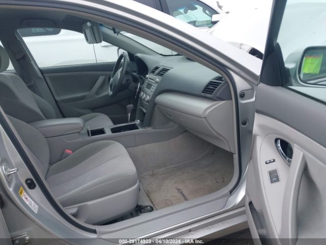 Photo 4 VIN: 4T1BF3EK5AU046674 - TOYOTA CAMRY 