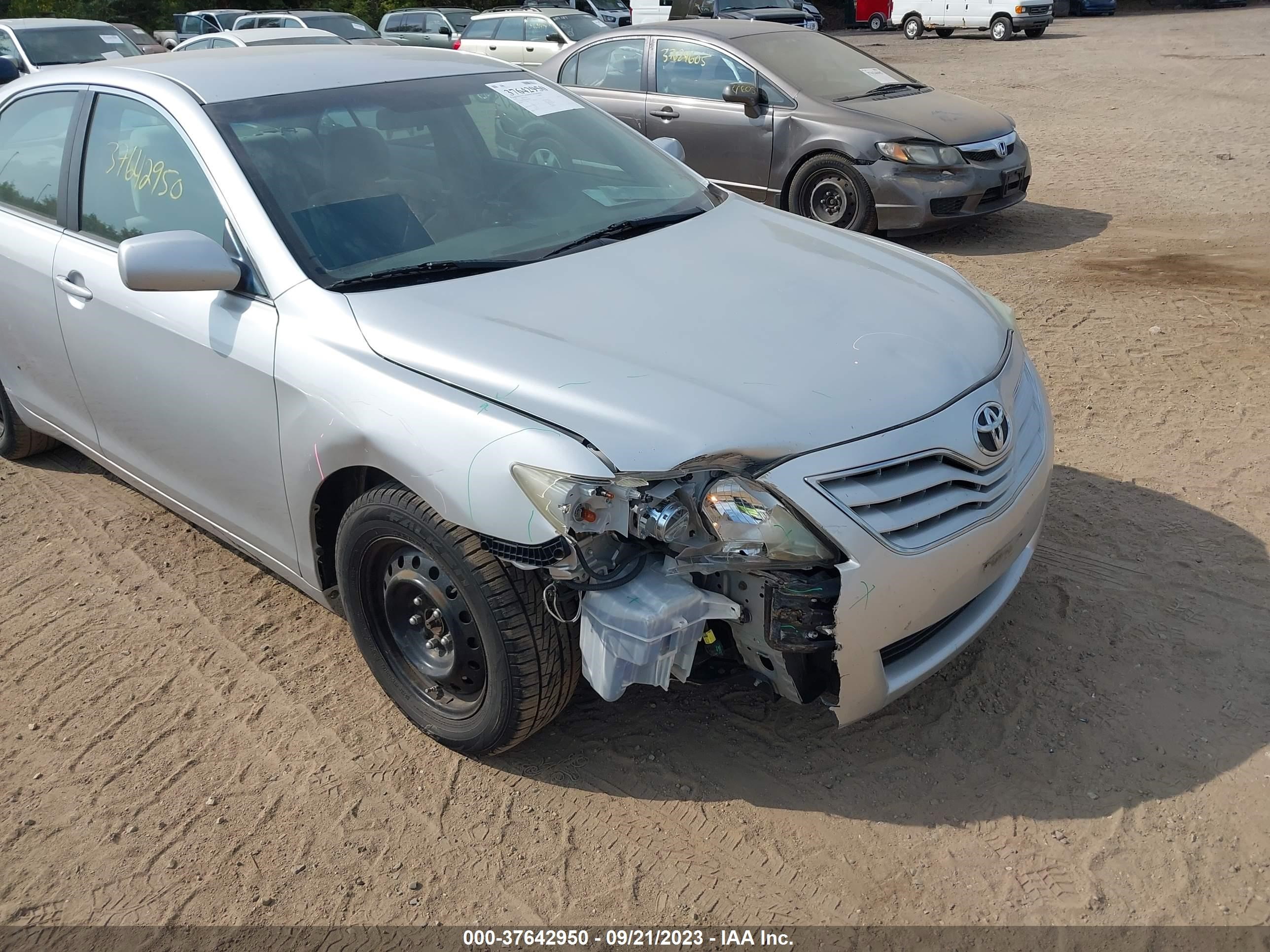 Photo 5 VIN: 4T1BF3EK5AU051647 - TOYOTA CAMRY 