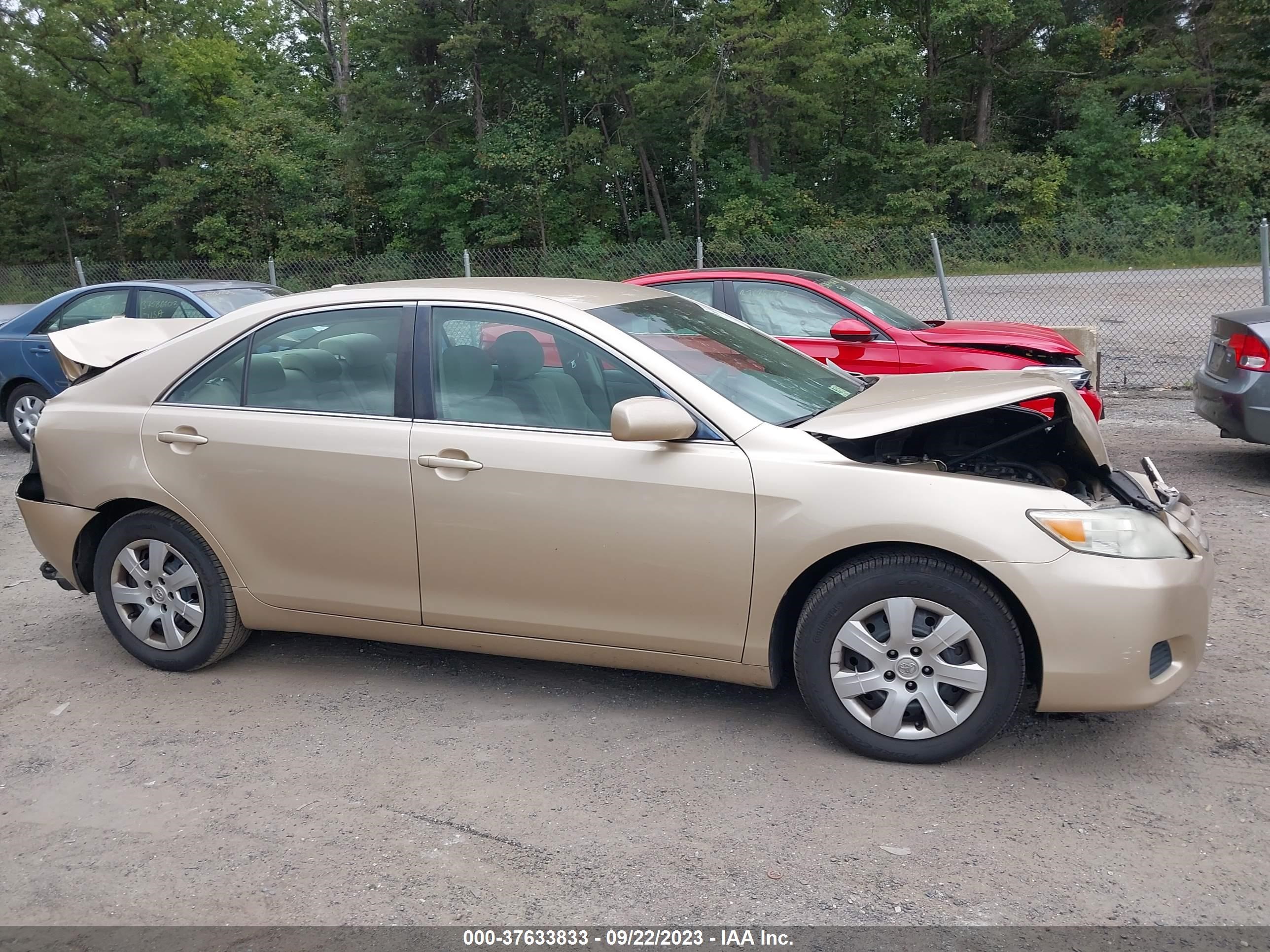 Photo 11 VIN: 4T1BF3EK5AU061501 - TOYOTA CAMRY 