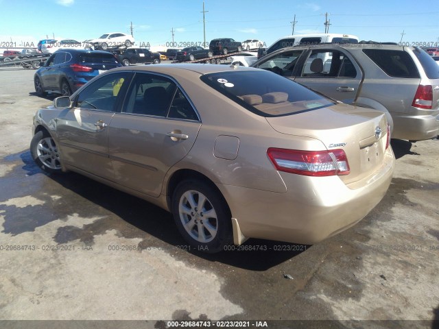 Photo 2 VIN: 4T1BF3EK5AU099858 - TOYOTA CAMRY 