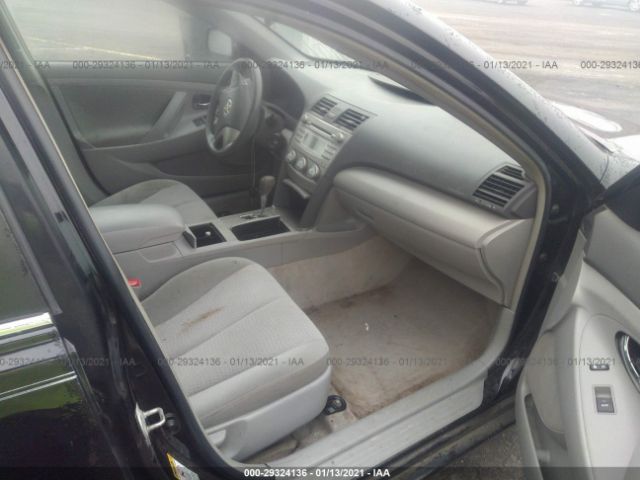 Photo 4 VIN: 4T1BF3EK5AU104704 - TOYOTA CAMRY 