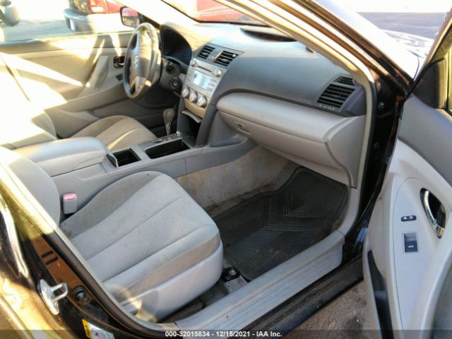 Photo 4 VIN: 4T1BF3EK5AU104704 - TOYOTA CAMRY 