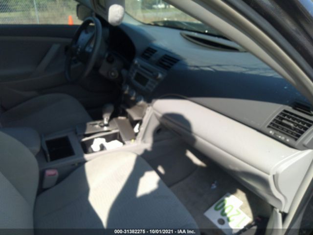 Photo 4 VIN: 4T1BF3EK5AU510613 - TOYOTA CAMRY 