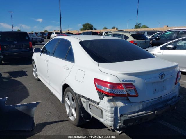 Photo 2 VIN: 4T1BF3EK5AU518887 - TOYOTA CAMRY 