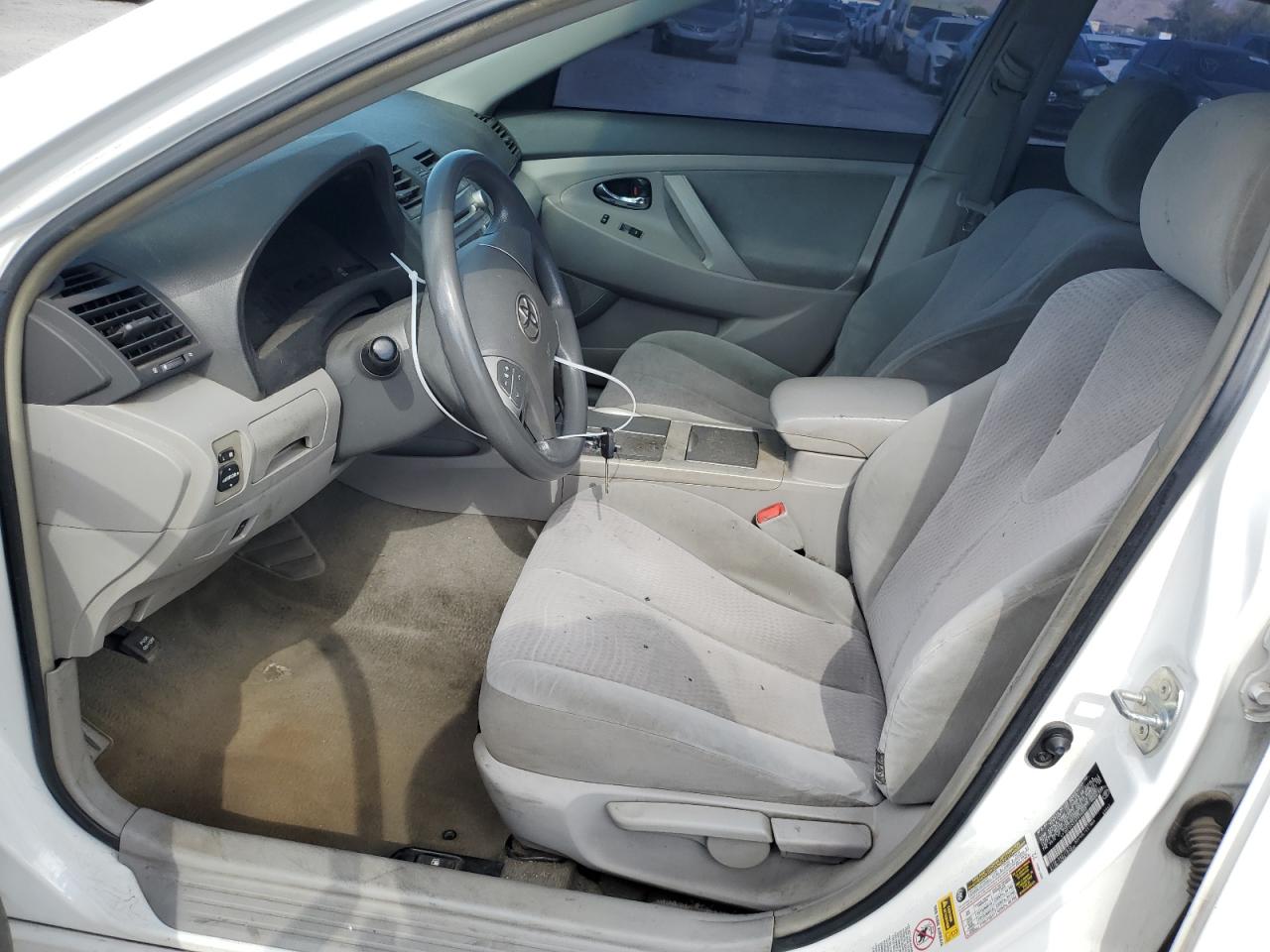 Photo 6 VIN: 4T1BF3EK5AU534555 - TOYOTA CAMRY 