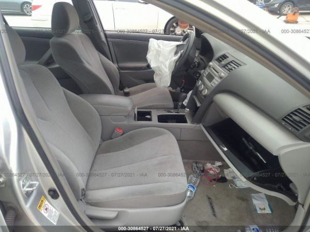 Photo 4 VIN: 4T1BF3EK5AU545569 - TOYOTA CAMRY 