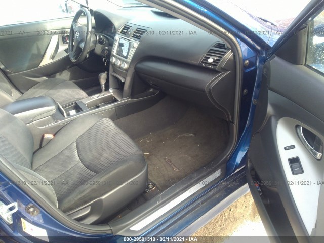 Photo 4 VIN: 4T1BF3EK5AU555924 - TOYOTA CAMRY 