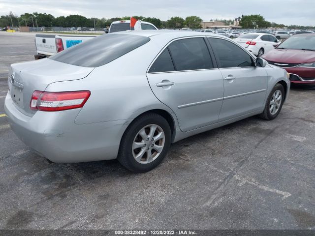 Photo 3 VIN: 4T1BF3EK5BU127756 - TOYOTA CAMRY 