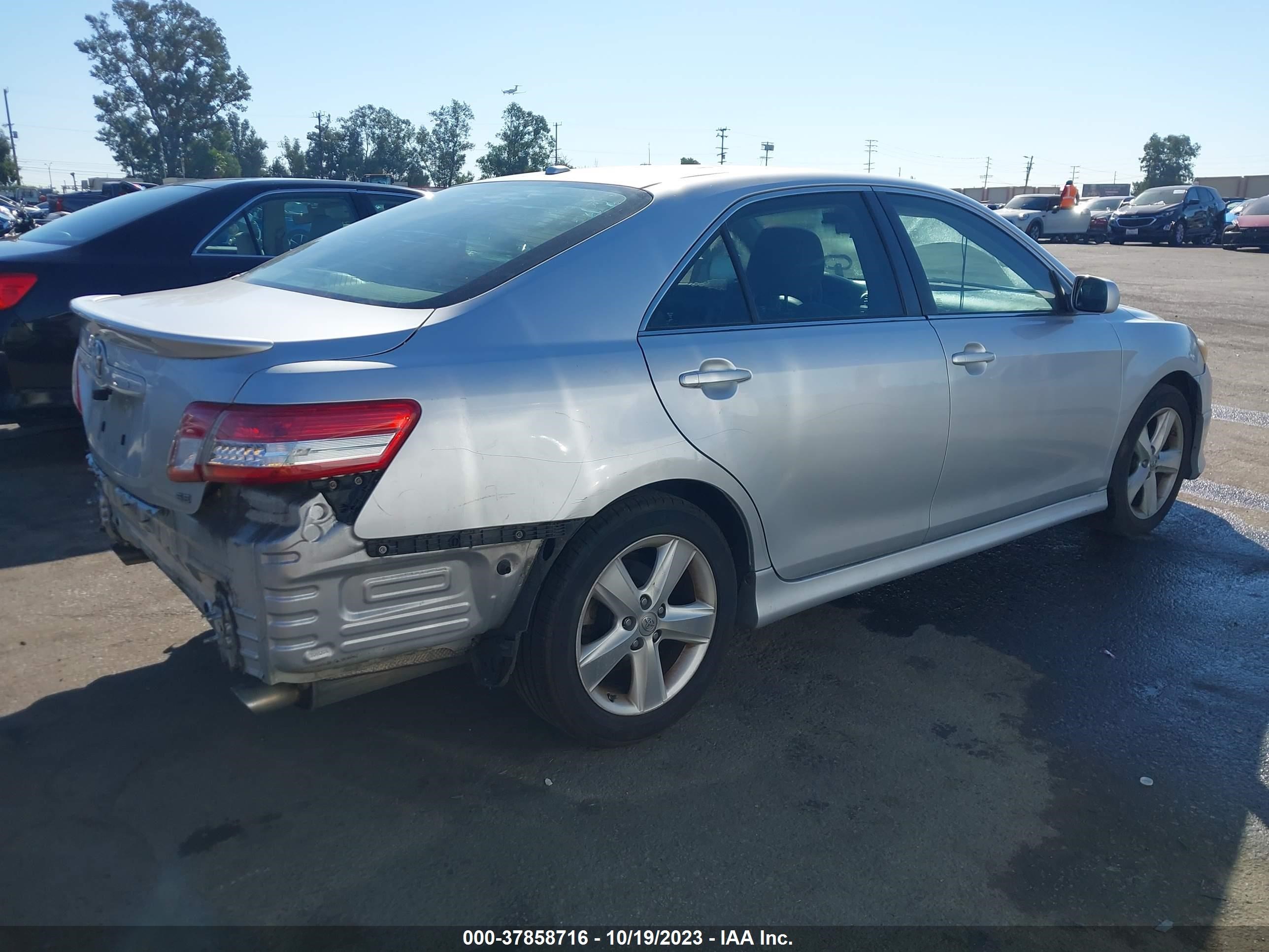 Photo 3 VIN: 4T1BF3EK5BU155931 - TOYOTA CAMRY 