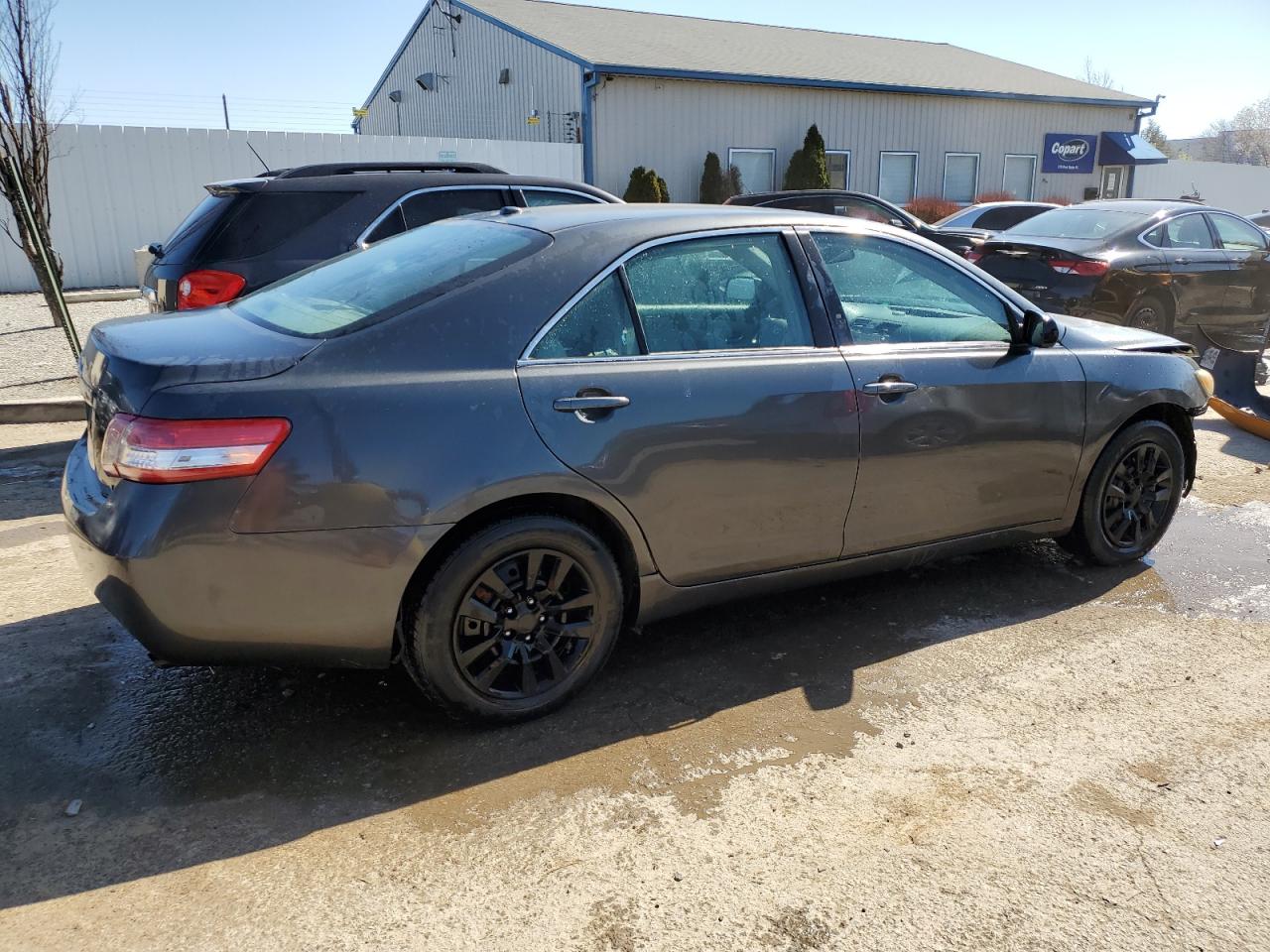 Photo 2 VIN: 4T1BF3EK5BU214511 - TOYOTA CAMRY 