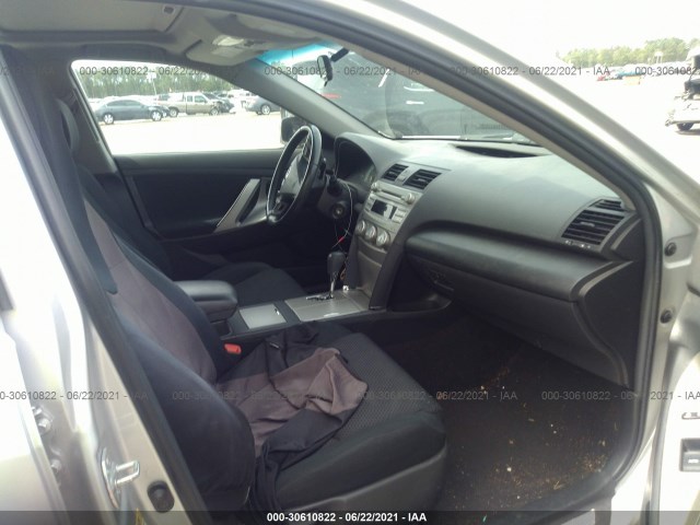 Photo 4 VIN: 4T1BF3EK5BU218669 - TOYOTA CAMRY 